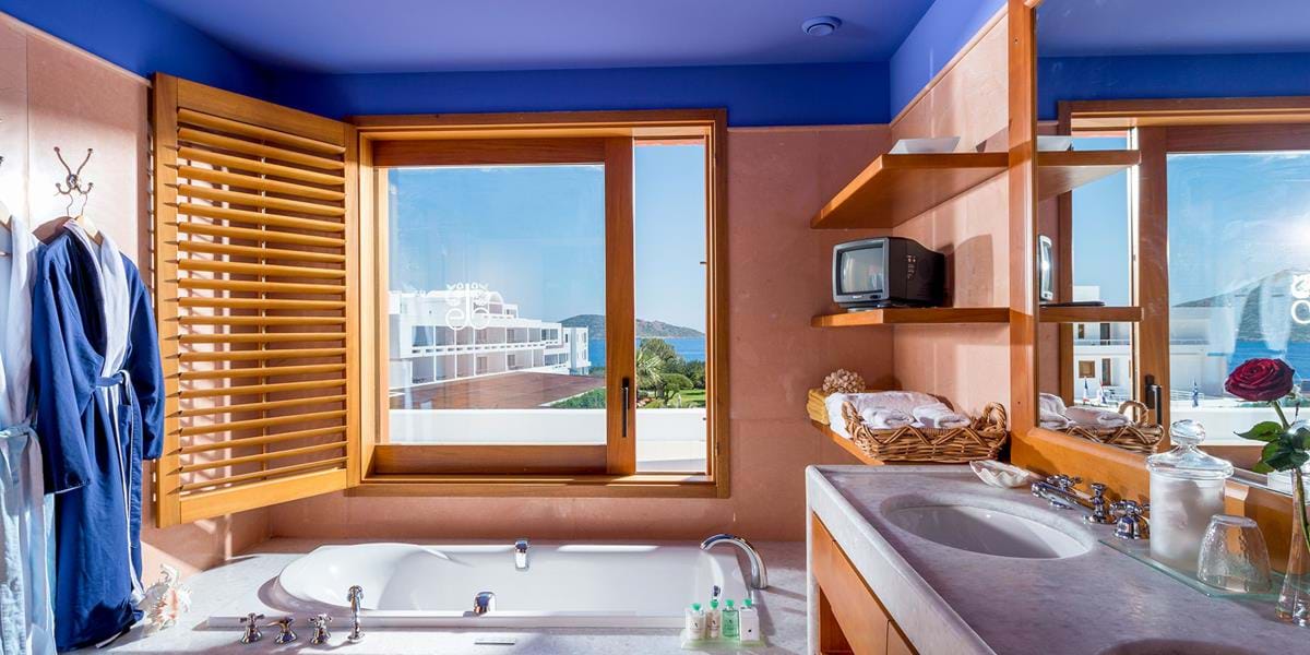 Deluxe Hotel & Bungalow Suiten mit Meerblick (ein Schlafzimmer und ein separates Wohnzimmer)