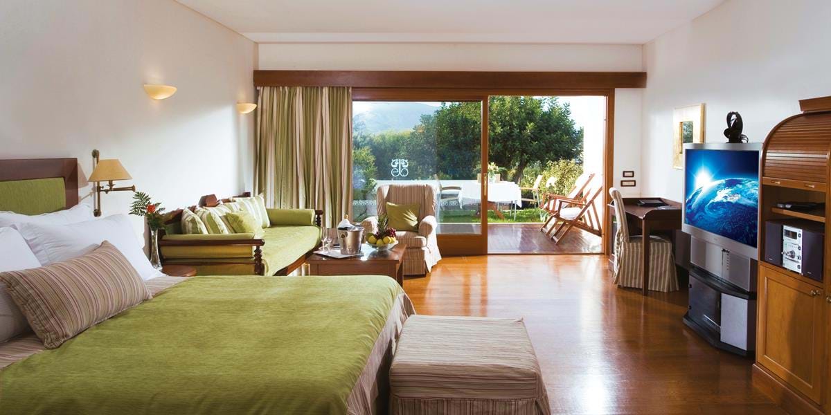 Luxus Hotel und Bungalow Suiten mit Meerblick (ein Schlafzimmer und Wohnzimmer im offenen Raumstil)