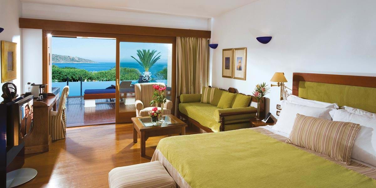 Deluxe Rooms SPA Sea View Sharing a Pool