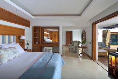Grand Villas Sea View with Private Heated Pool - Bedroom 