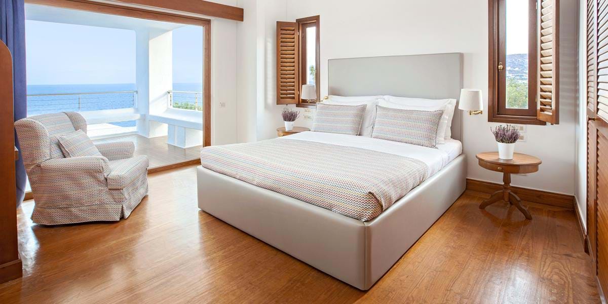 Premium Hotel /Bungalow Suites Sea View  (One Bedroom & Sitting Room)