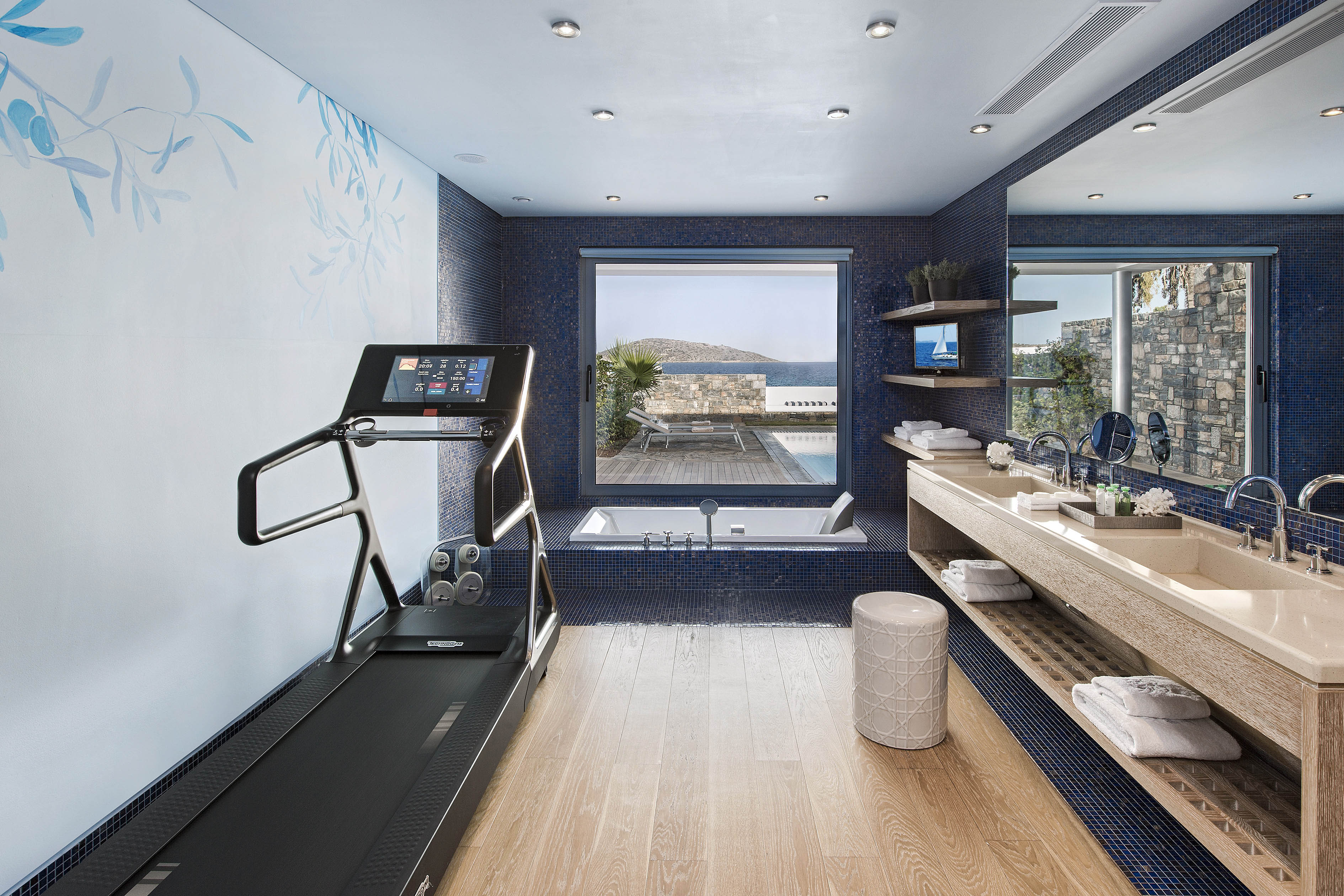 The Grand Villa Waterfront With Private Heated Pool2