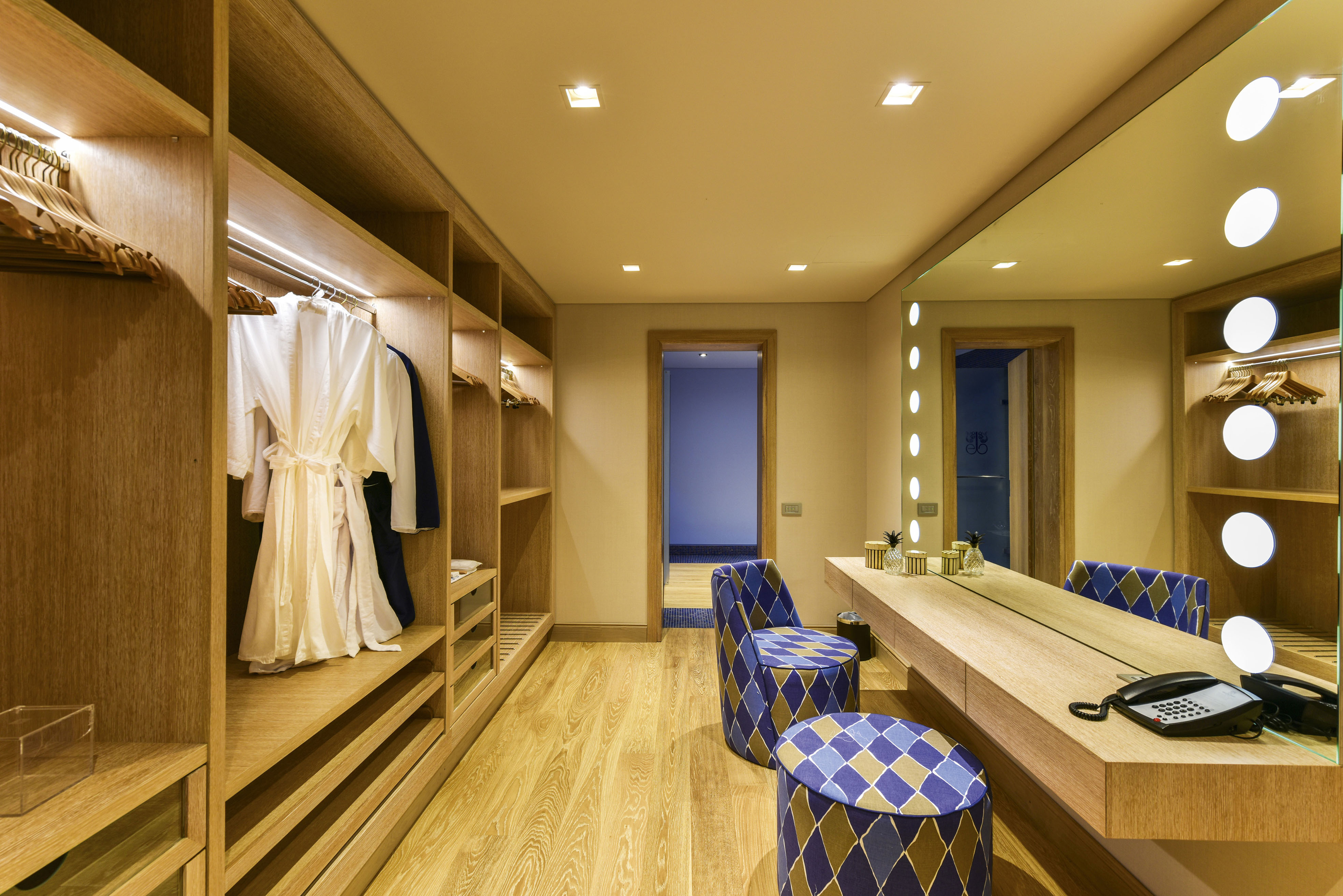 Grant Villa Waterfront Private Heated Pool4