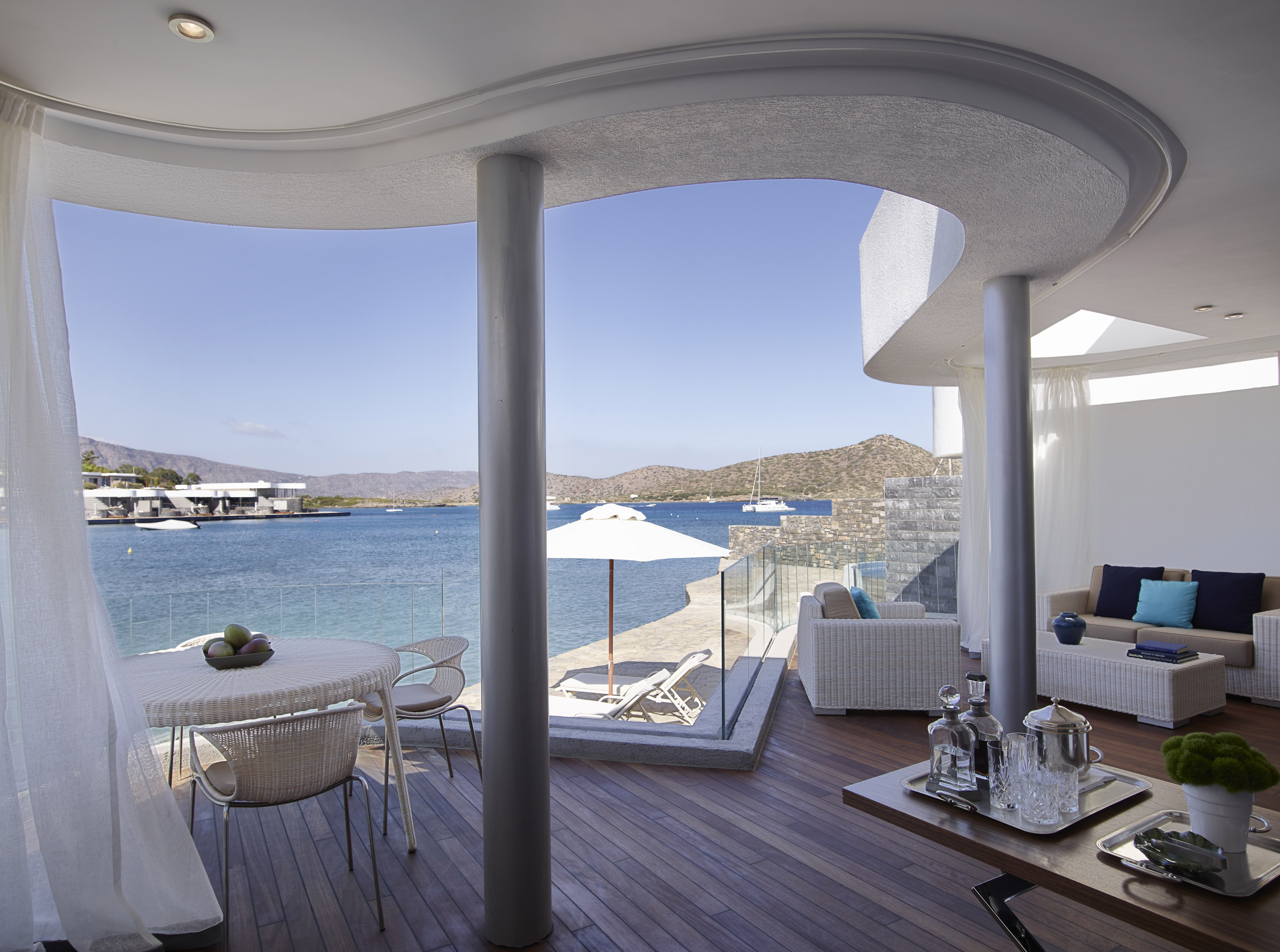 Executive Bungalow Suites Waterfront