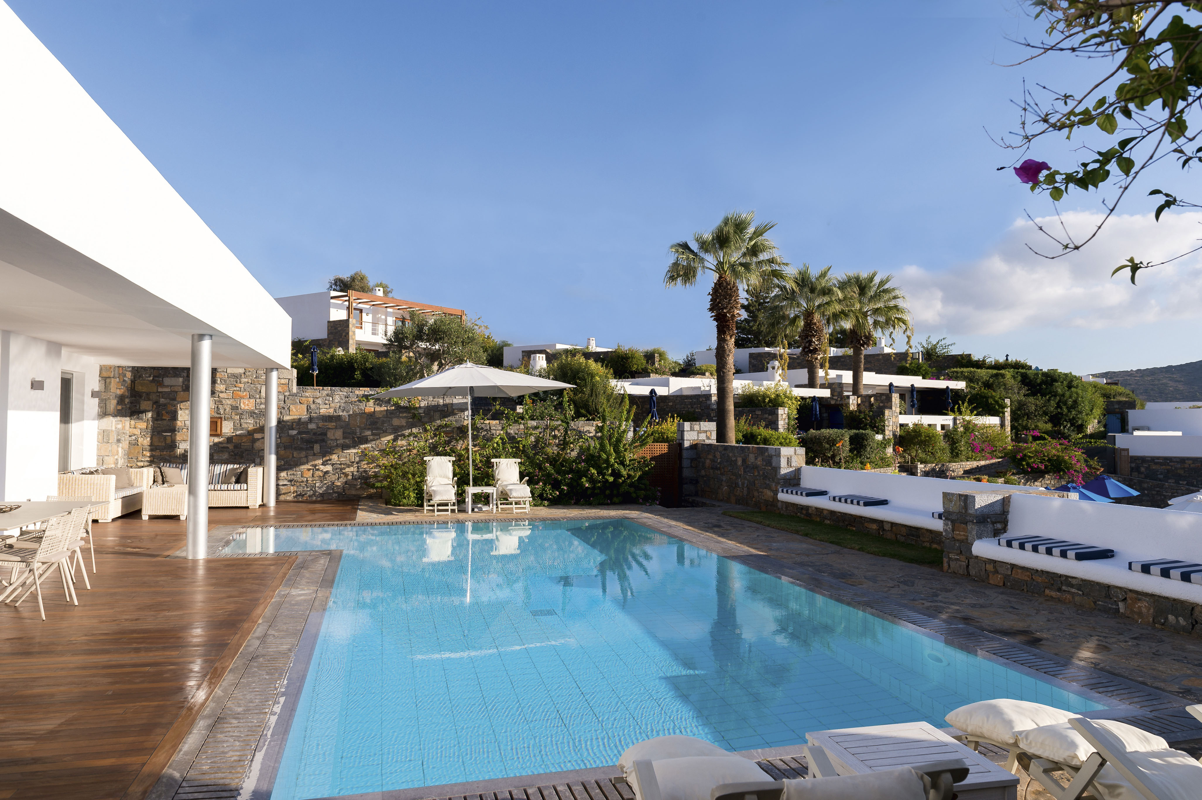 Grant Villa Waterfront Private Heated Pool1