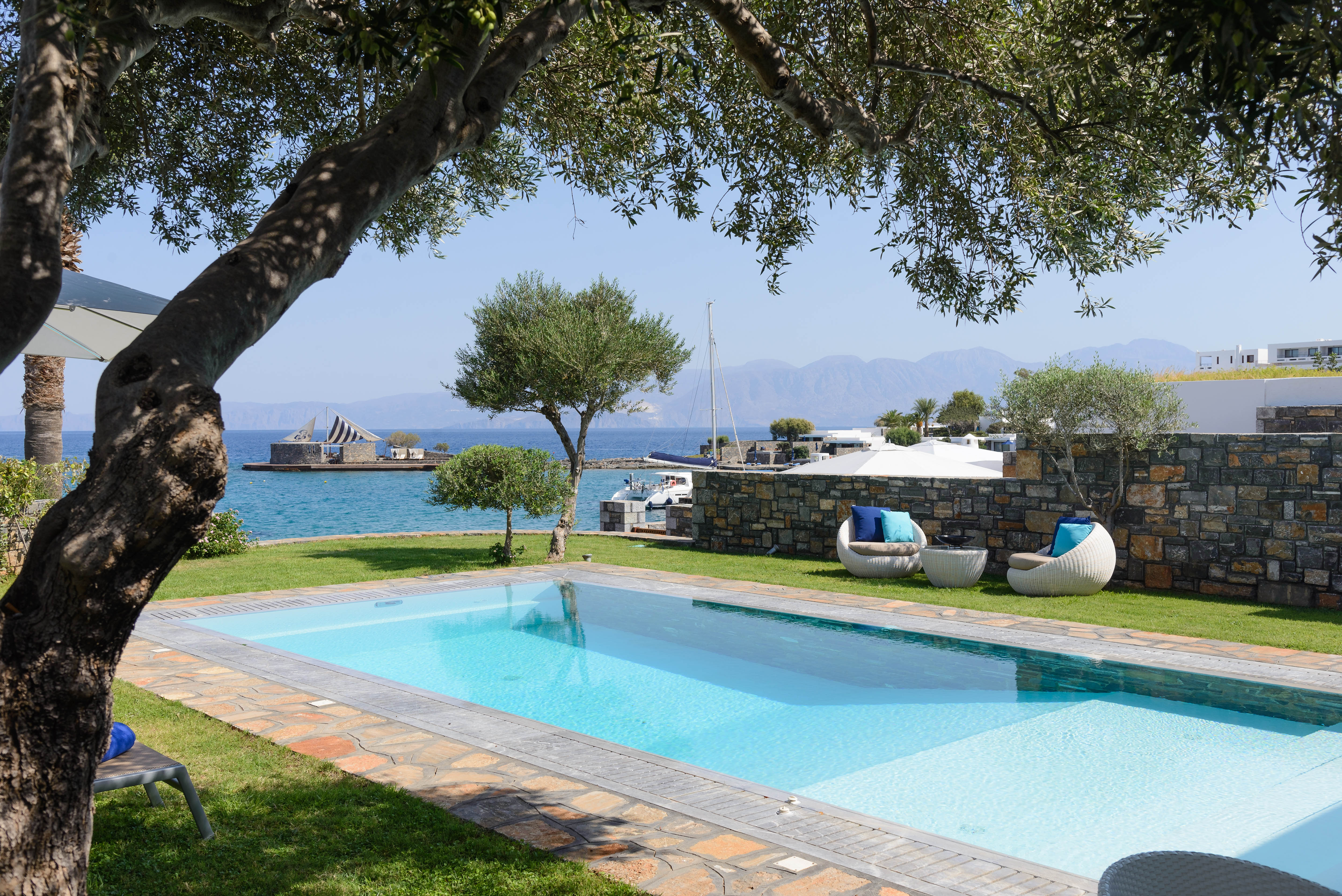 Royal Villa Erato Exterior