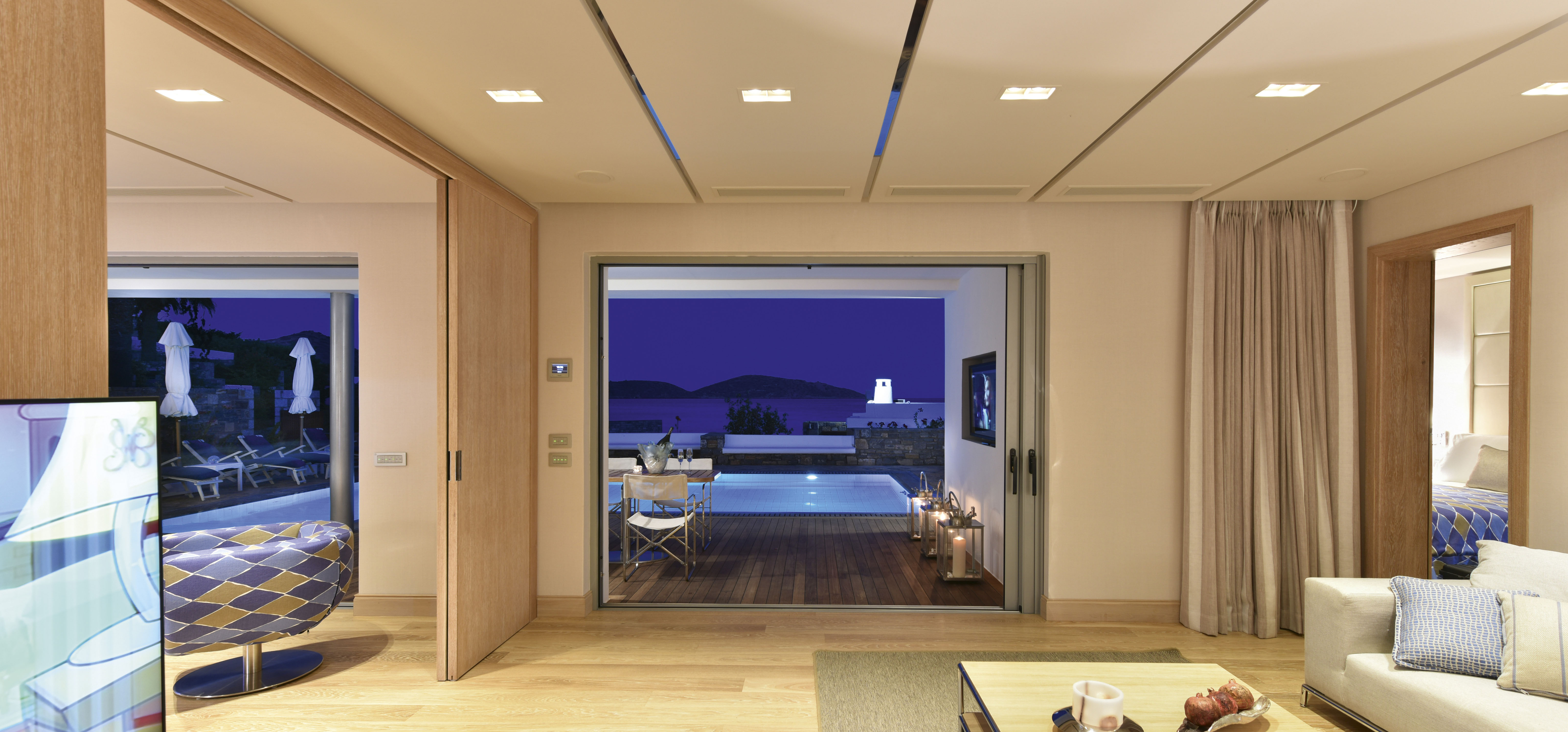 Grant Villa Waterfront Private Heated Pool5